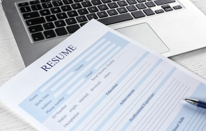 Si të Shkruajmë një CV Profesionale: Udhëzues Hap Pas Hapi